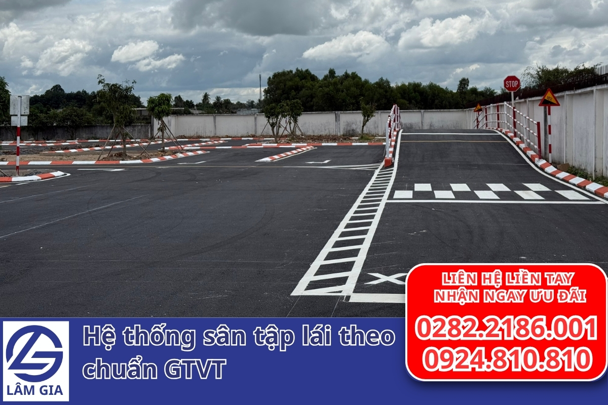 sa hình thi bằng lái xe tải tại trung tâm lâm gia