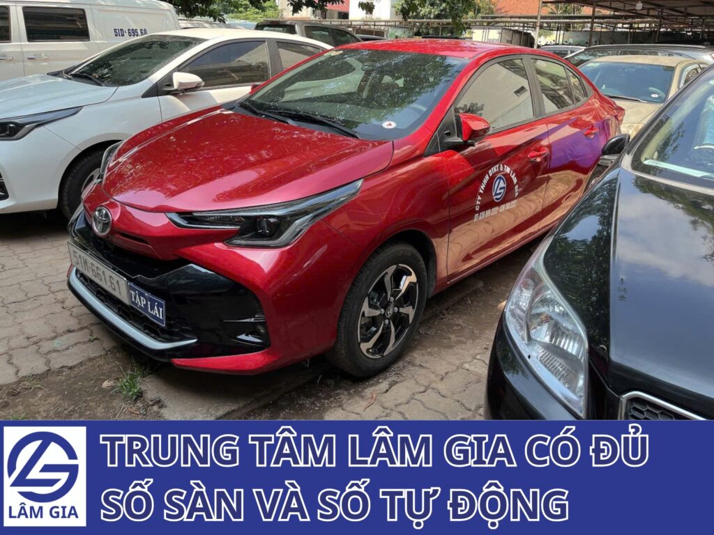 Xe tập lái số sàn phục vụ học bằng lái xe B2 tại Lâm Gia