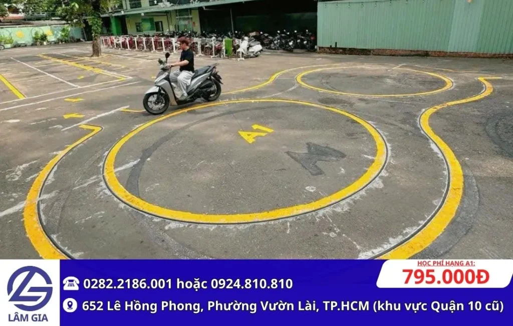 sân tập lái xe máy hạng A/A1 tại trung tâm Lâm Gia