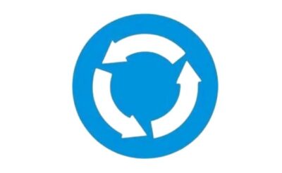 Gặp biển báo dưới đây, người lái xe có bắt buộc phải chạy vòng theo đảo an toàn theo hướng mũi tên khi muốn chuyển hướng hay không?