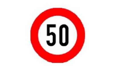 Số 50 ghi trên biển báo dưới đây có ý nghĩa như thế nào?